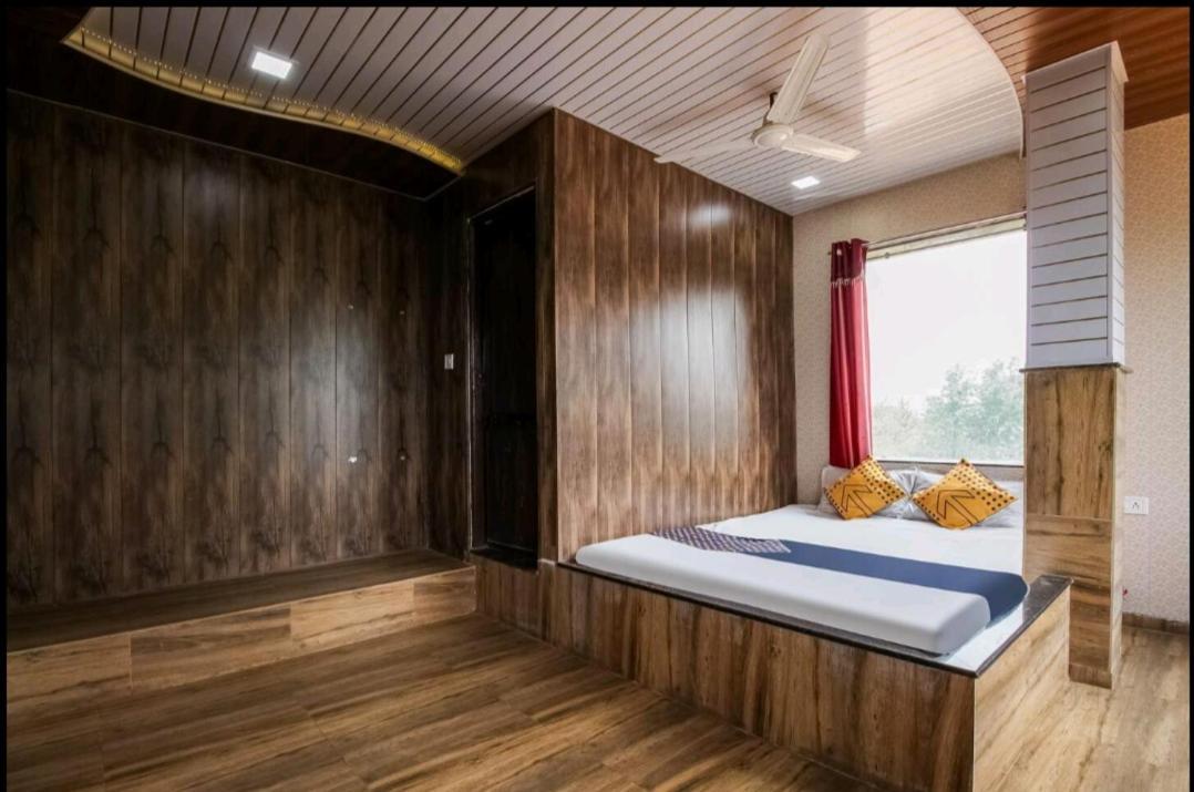 New Natraj Hotel Chikhaldara Екстериор снимка